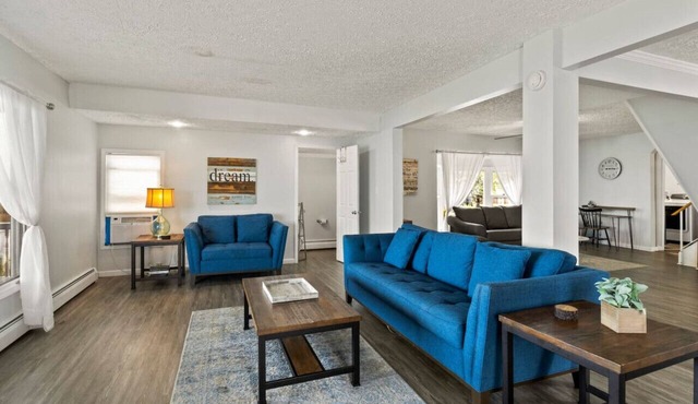 MM Properties Lake Ontario: Waterside Retreat