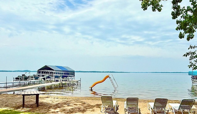 MN cabin escape. 2 cabins on exclusive DL shore