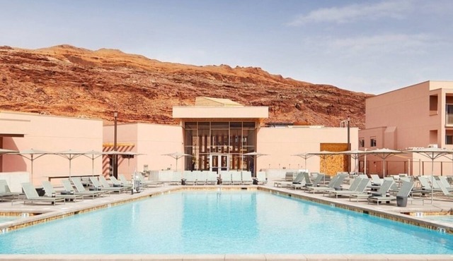 Moab | Desert Retreat | Pool + Hot Tub