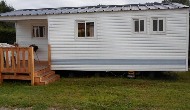 Mobile Home for 4 with Terrace - Fully Equipped Kitchen