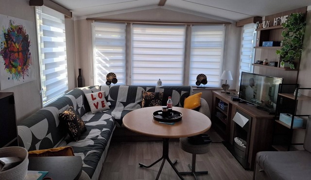 MOBIHOME CONFORT 3 CHAMBRES 6 PERSONNES DANS LE CAMPING PARADIS 4 ETOILES