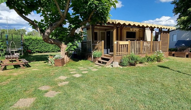 Mobile Home Pour 4 Tout Confort 29m² en Bord de Rivière D'ain - Terrasse Abritée