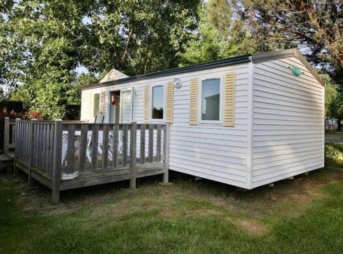 Mobil-home 2 chambres avec terrasse - API-1-52-456
