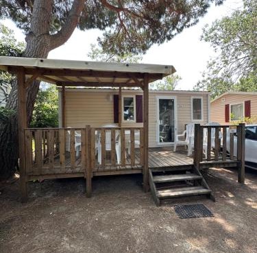 Mobil Home 2 chambres Sous les pins
