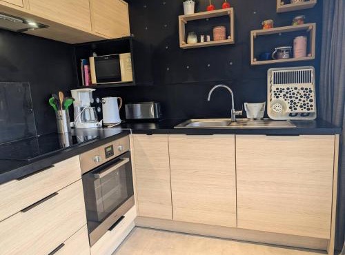 Mobil-home 3 chambres ,piscine, Domaine du Téno