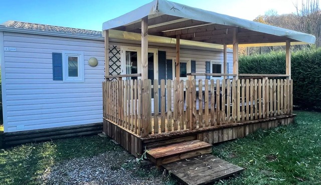 MOBIL-HOME AULUS Sunday: 1 shower room with covered terrace sleeps 4