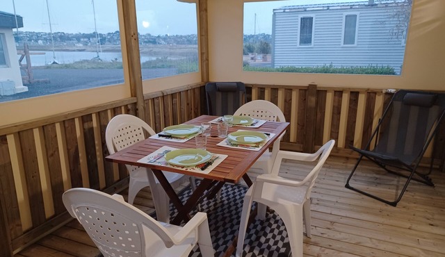 Mobil-home Avec Terrasse Couverte Camping 3 Étoiles