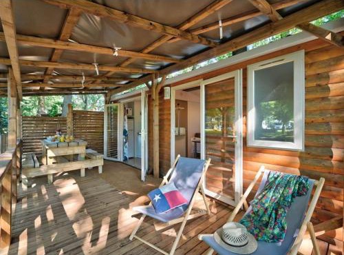 Mobil-home avec terrasse - 6 pers. - API-1-52-2111