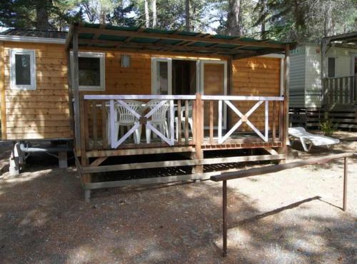 Mobil-home avec Terrasse Accueillant 6 Pers - API-1-52-631