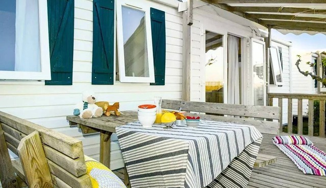 Mobil-home | Classic | 3 Ch. | 6 pers. | Raised terrace | A/C
