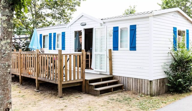 Mobil-home | Classic | 3 Ch. | 6 pers. | Uncovered raised terrace | TV