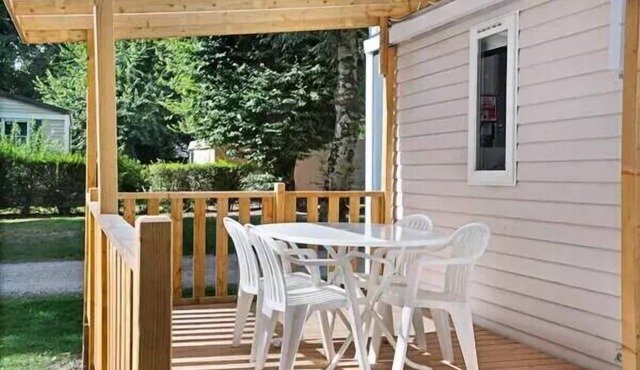 Mobil-home | Comfort | 2 Bedrooms | 4/6 persons | Raised terrace | TV