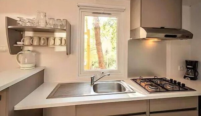 Mobil-home | Comfort | 2 Bedrooms | 4/6 persons | Raised terrace