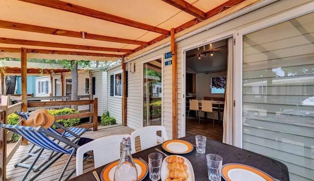 Mobil-home | Comfort | 2 Bedrooms | 4/6 persons | Raised terrace