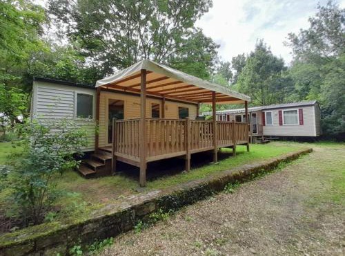 Mobil-home confortable avec terrasse, 3 chambres pour 6 personnes - API-1-52-752