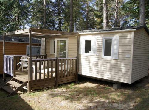 Mobil-home confortable avec terrasse pour 4 personnes à Sournia - API-1-52-622