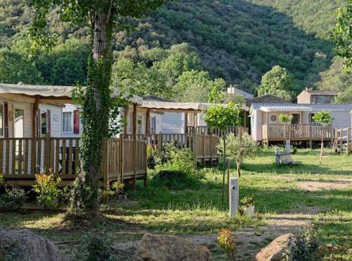 Mobil-home confortable pour 4 personnes avec cuisine équipée - API-1-52-864