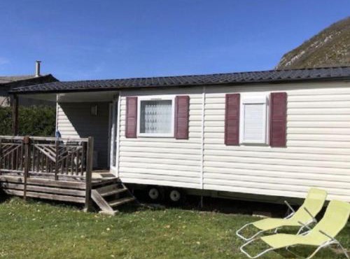 Mobil home confortable avec 3 chambres et terrasse à Roquefeuil - API-1-52-142