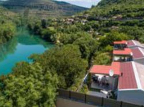 Mobil-home cosy avec terrasse pour 5 personnes - API-1-52-1066