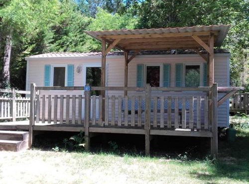 Mobil home cosy avec terrasse et cuisine équipée - API-1-52-339