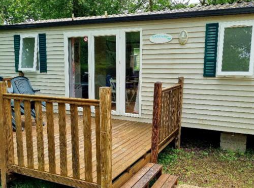 Mobil home cosy avec terrasse, 2 chambres, 6 couchages - API-1-52-1581