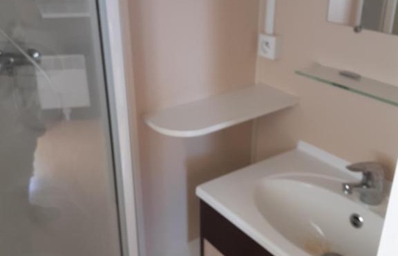 Mobil home dans camping 4*