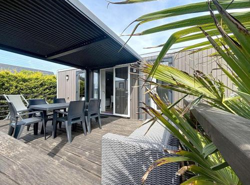 Mobil-home Grand Confort: 2 ch, piscine, plage à 200m, parking, wifi - FR-1-361A-96