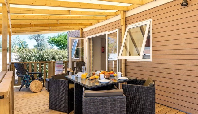 Mobil-home | Premium | 3 Bedrooms | 6 sleeps | Raised terrace | A/C