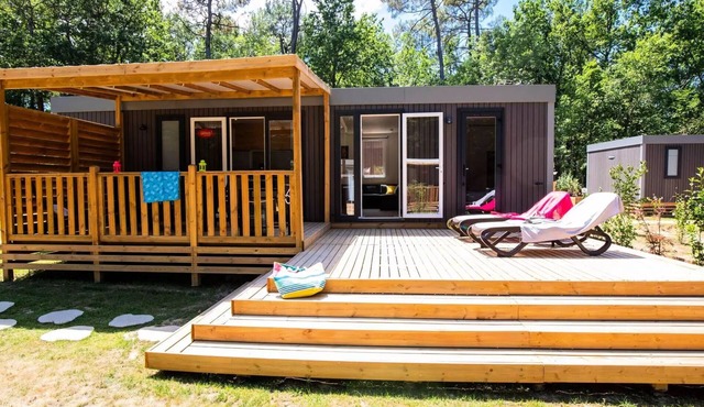 Mobil-home | Premium Exclusive | 3 Bedrooms | 6 sleeps | Raised terrace | A/C | TV