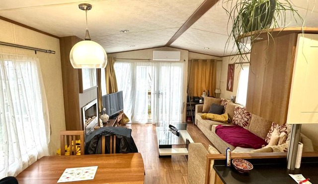 Mobil home spacieux tout équipé dans résidence avec piscine