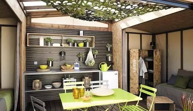 Mobil-toilé Maori from Wednesday to Wednesday in season 4 people