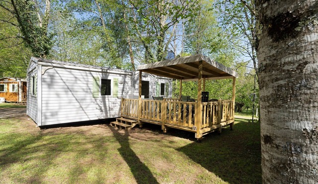 Mobile Home for 4 with Shared Pool, Wi-Fi, Air Conditioning – Périgord Noir