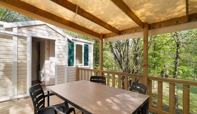 Mobile Home for 4 with Shared Pool, Wi-Fi, Air Conditioning – Périgord Noir