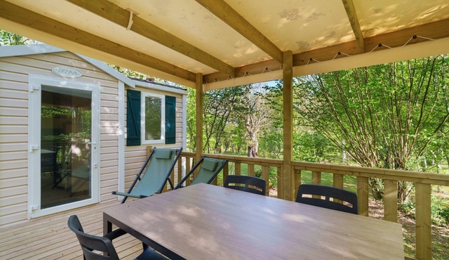 Mobile Home for 4 with Shared Pool, Wi-Fi, Air Conditioning – Périgord Noir