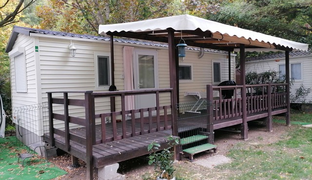 Mobile home in 3-star campsite