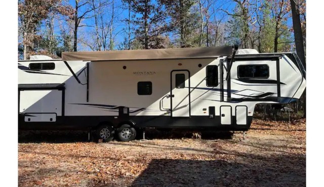 Mobile Getaway, "Up North", Luxury Camping;