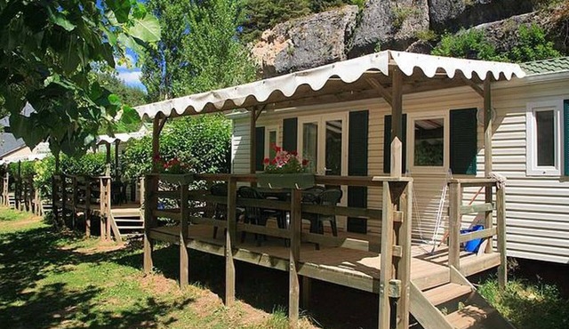 Mobile home 30m² with terrace in Meyrueis