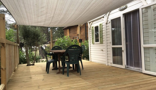 Mobile home 32 m2. Sleeps 4-6. In a secure residence