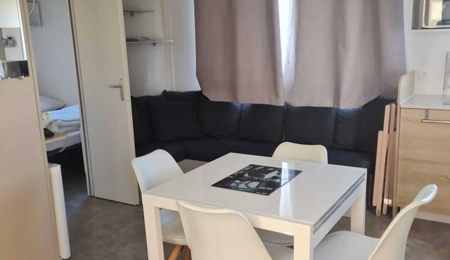 Mobile home 6 persons On a 4* campsite Close to beaches and town center