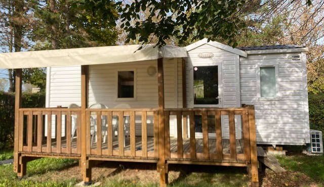 Mobile home 6 persons.