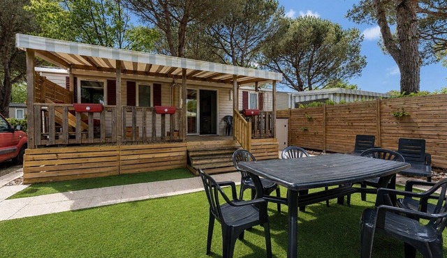 Mobile Home 'Badji': Shared Terrace, Private Garden & Air Conditioning in Gastes