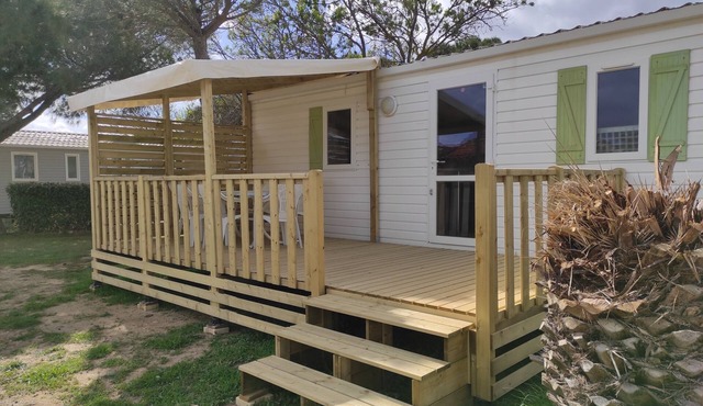Mobile home E68 5-6 people air-conditioned in the Novela campsite