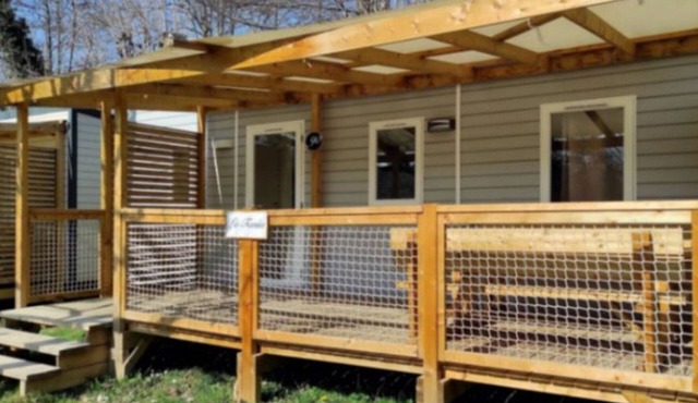 Mobile home for 6 with terrace at Challes-les-Eaux