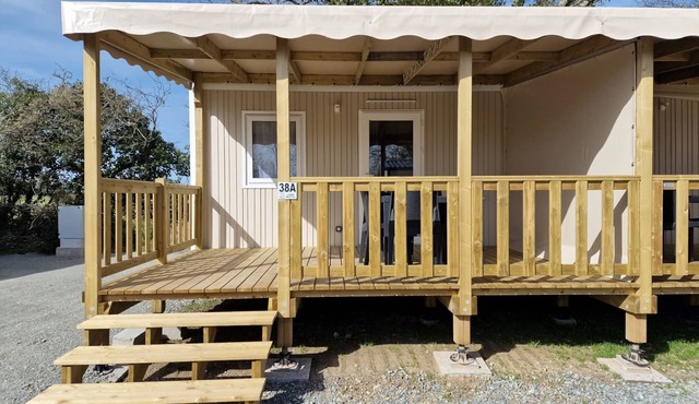 Mobile home for 2 people in a 3-star campsite with indoor swimming pool