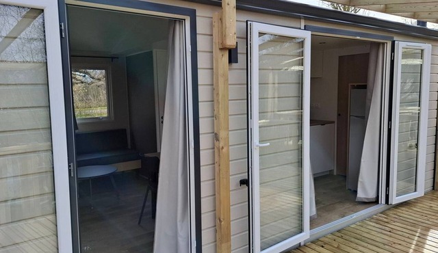 Mobile home for 4 with terrace