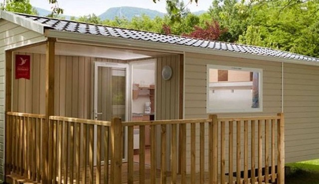 Mobile home for 5 in Avrillé with terrace