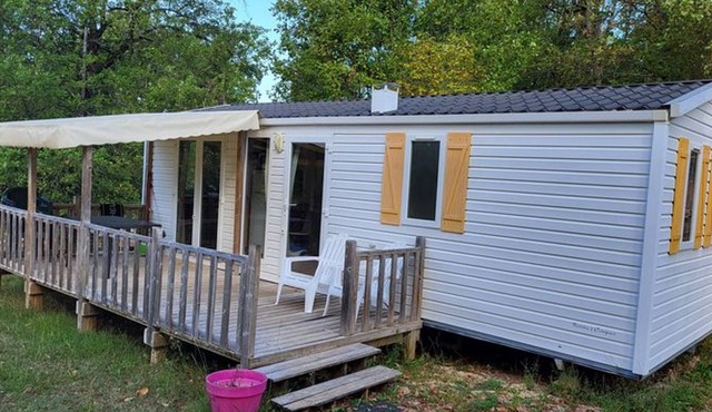 Mobile Home for 5 with Terrace