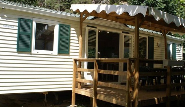 Mobile Home for 6 with Terrace in Meyrueis