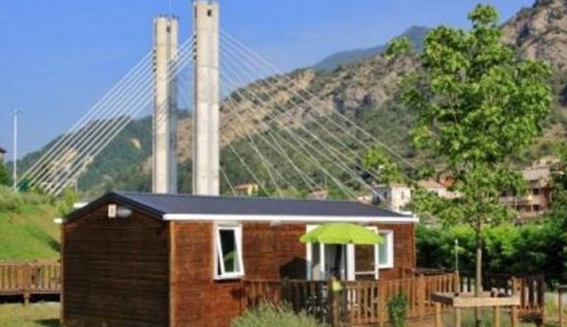 Mobile home for 4 with terrace in Puget-Théniers