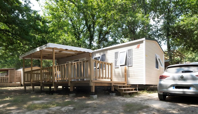 Mobile Home 'Mobilhome Confort 4 Personnes 61' with Private Terrace, Private Garden and Wi-Fi